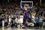 NBA历史唯二面对同一支球队有过3次压哨绝杀的球员：乔丹和詹姆斯